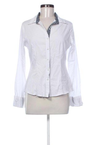 Cămașă de femei Unbranded, Mărime M, Culoare Alb, Preț 94,48 Lei, #137224713
