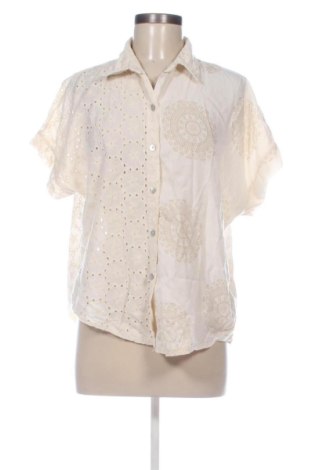 Cămașă de femei Unbranded, Mărime S, Culoare Ecru, Preț 57,74 Lei, #137252393