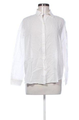 Dámska košeľa  Bershka, Veľkosť S, Farba Biela, Cena  9,91 €, #137231841