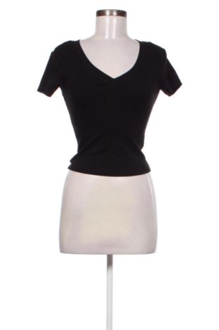 Tricou de femei Pull&Bear, Mărime S, Culoare Negru, Preț 41,76 Lei, #137260496