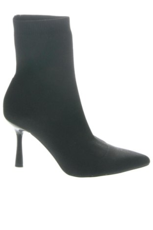 Damenstiefel Stradivarius, Größe 38, Farbe Schwarz, Preis 30,00 €, #137211759
