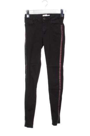 Blugi de femei Zara, Mărime XXS, Culoare Negru, Preț 78,74 Lei, #137240246