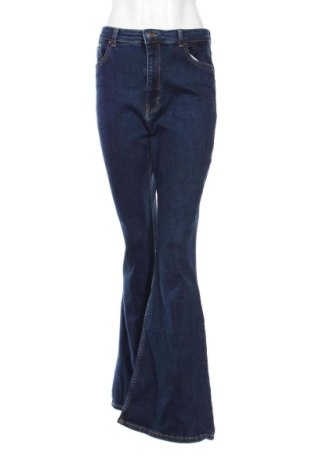 Blugi de femei Bershka, Mărime M, Culoare Albastru, Preț 102,56 Lei, #137252714
