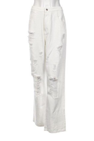 Дамски дънки SHEIN, Размер L, Цвят Бял, Цена 15,00 €, #137255109