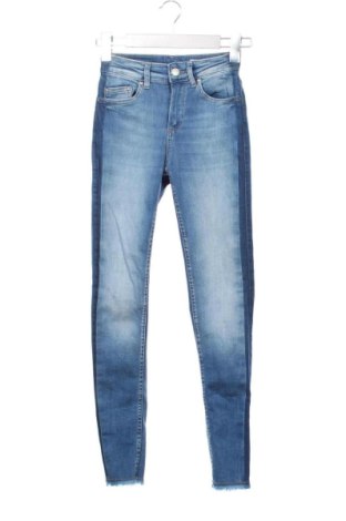 Damskie jeansy ONLY, Rozmiar XS, Kolor Niebieski, Cena 30,65 zł, #137138302