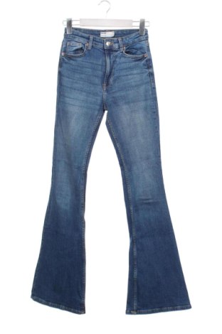 Damskie jeansy Bershka, Rozmiar S, Kolor Niebieski, Cena 55,65 zł, #137140933