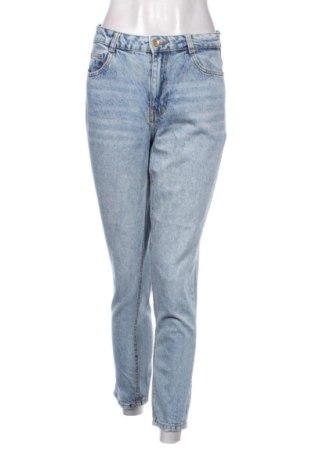 Blugi de femei Bershka, Mărime S, Culoare Albastru, Preț 69,00 Lei, #137226757