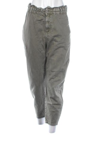 Дамски дънки Zara, Размер M, Цвят Зелен, Цена 9,00 €, #137243396