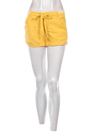 Pantaloni scurți de femei Playlife, Mărime L, Culoare Galben, Preț 57,74 Lei, #137230357