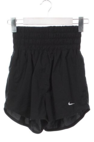 Pantaloni scurți de femei Nike, Mărime XXS, Culoare Negru, Preț 62,99 Lei, #137234755