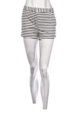 Pantaloni scurți de femei H&M, Mărime S, Culoare Multicolor, Preț 47,24 Lei, #137244714