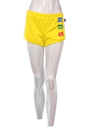 Damen Shorts Adidas Originals, Größe M, Farbe Gelb, Preis 33,00 €, #137247316