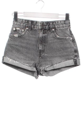 Pantaloni scurți de femei Pull&Bear, Mărime XXS, Culoare Gri, Preț 62,99 Lei, #137247997