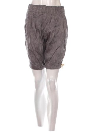 Pantaloni scurți de femei Nelita, Mărime L, Culoare Multicolor, Preț 68,24 Lei, #137248905