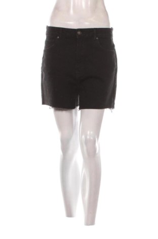 Pantaloni scurți de femei Bershka, Mărime L, Culoare Negru, Preț 49,00 Lei, #137252498