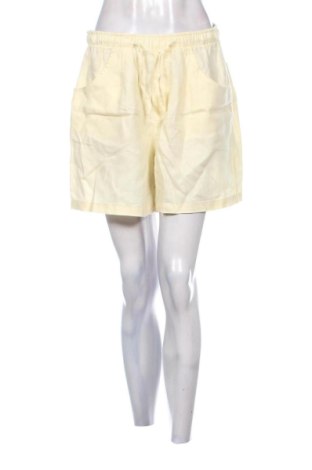 Pantaloni scurți de femei Xside, Mărime M, Culoare Galben, Preț 47,24 Lei, #137271696