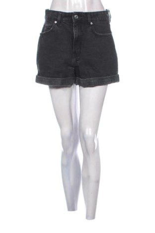 Pantaloni scurți de femei H&M, Mărime M, Culoare Negru, Preț 52,49 Lei, #137272194