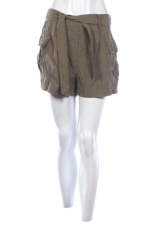 Damen Shorts Mango, Größe M, Farbe Grün, Preis 7,99 €, #137114557
