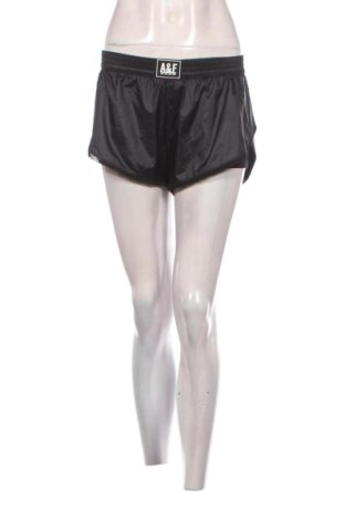 Dámské kraťasy  Abercrombie & Fitch, Velikost M, Barva Černá, Cena  218,00 Kč, #137264748