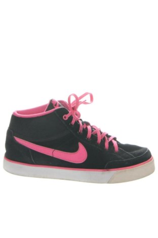 Дамски обувки Nike, Размер 38, Цвят Многоцветен, Цена 61,00 €, #137178170