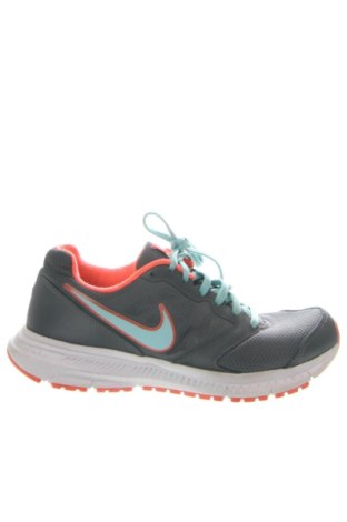 Дамски обувки Nike, Размер 40, Цвят Многоцветен, Цена 75,18 €, #137181181