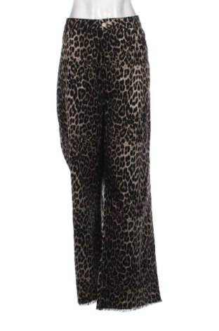 Pantaloni de femei Boohoo, Mărime 4XL, Culoare Multicolor, Preț 53,99 Lei, #137160512