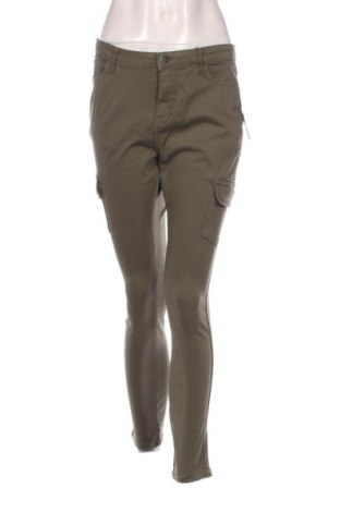 Damenhose Janina, Größe L, Farbe Grün, Preis 14,00 €, #137210523