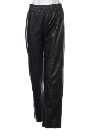 Pantaloni de femei Pull&Bear, Mărime M, Culoare Negru, Preț 44,64 Lei, #137210698