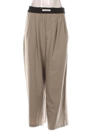 Pantaloni de femei Bershka, Mărime M, Culoare Bej, Preț 62,99 Lei, #137254204