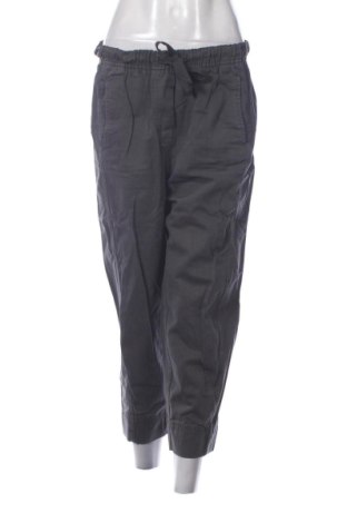 Pantaloni de femei Zara, Mărime M, Culoare Gri, Preț 132,64 Lei, #137257893