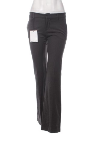 Дамски панталон Bershka, Размер M, Цвят Сив, Цена 24,03 €, #137265945