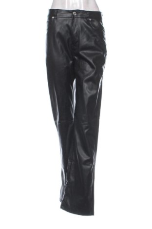 Pantaloni de femei Bershka, Mărime M, Culoare Negru, Preț 73,49 Lei, #137272553