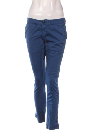 Дамски панталон Armani Jeans, Размер M, Цвят Син, Цена 55,00 €, #137189224