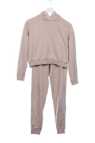 Costum trening de damă Unbranded, Mărime S, Culoare Bej, Preț 120,73 Lei, #137048593