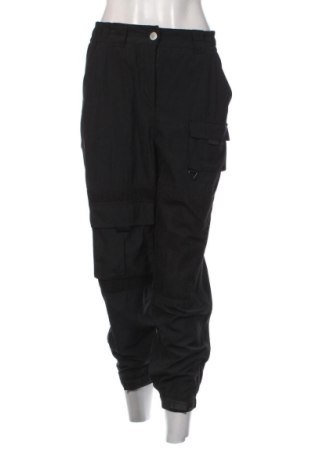Pantaloni trening de femei Bershka, Mărime S, Culoare Negru, Preț 62,99 Lei, #137247208