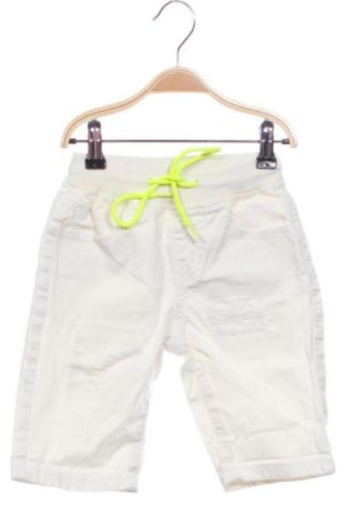 Pantaloni scurți pentru copii Unbranded, Mărime 3-4y/ 104-110 cm, Culoare Alb, Preț 31,49 Lei, #137022160