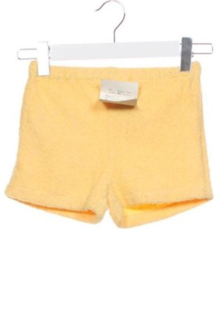 Детски къс панталон Unbranded, Размер 4-5y/ 110-116 см, Цвят Жълт, Цена 10,00 €, #137267935