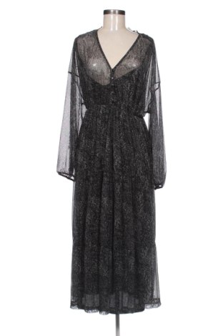 Φόρεμα Pull&Bear, Μέγεθος XL, Χρώμα Πολύχρωμο, Τιμή 15,00 €, #137231483