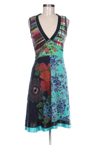 Рокля Desigual, Размер M, Цвят Многоцветен, Цена 43,43 €, #137234112