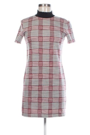 Рокля Bershka, Размер M, Цвят Многоцветен, Цена 10,00 €, #137240540