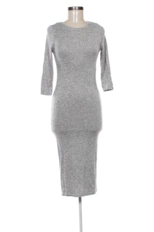 Rochie Stradivarius, Mărime S, Culoare Gri, Preț 64,00 Lei, #137252407