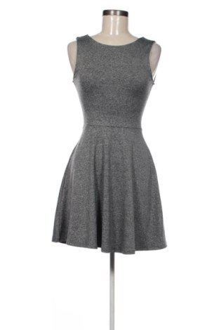Rochie H&M, Mărime M, Culoare Gri, Preț 63,00 Lei, #137281279
