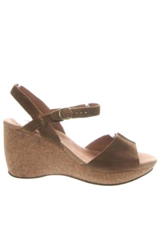 Sandále Clarks, Veľkosť 38, Farba Hnedá, Cena  58,00 €, #137217714
