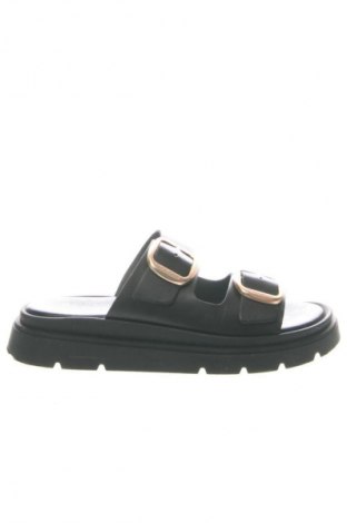 Чехли Tamaris, Размер 37, Цвят Черен, Цена 42,43 €