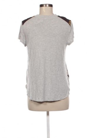 Dámská halenka Bershka, Velikost L, Barva Vícebarevné, Cena  49,00 Kč