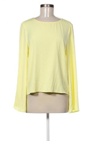 Damen Shirt Gina Tricot, Größe M, Farbe Gelb, Preis € 1,99