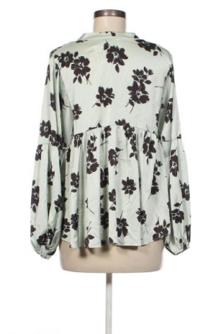 Damen Shirt Naheva, Größe S, Farbe Mehrfarbig, Preis 1,99 €