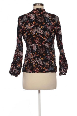 Damen Shirt Stradivarius, Größe S, Farbe Mehrfarbig, Preis 1,99 €