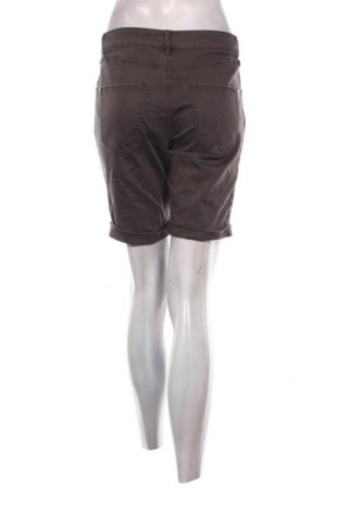 Дамски къс панталон Blind Date, Размер S, Цвят Сив, Цена 2,04 €