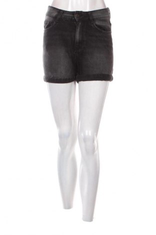 Дамски къс панталон Camaieu, Размер S, Цвят Сив, Цена 3,06 €